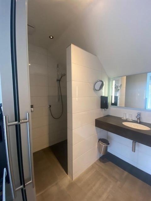 Hotel De Twee Linden Beneden-Leeuwen Habitación foto