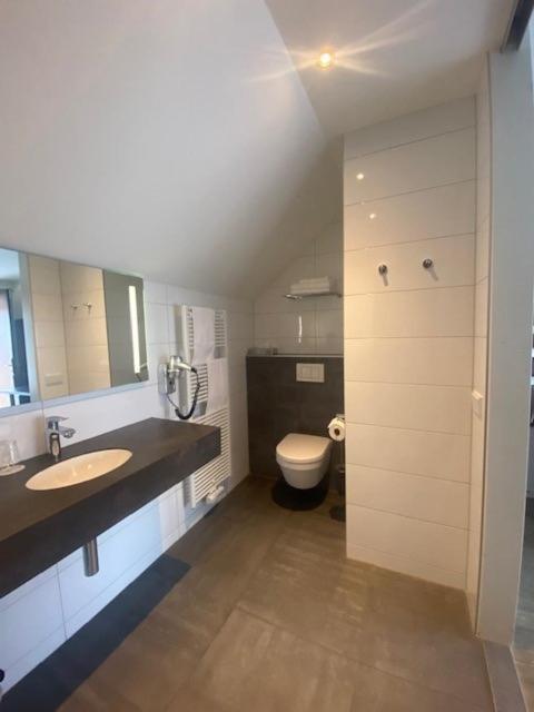 Hotel De Twee Linden Beneden-Leeuwen Habitación foto